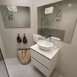 Bajo Con Terraza En Apartamento *